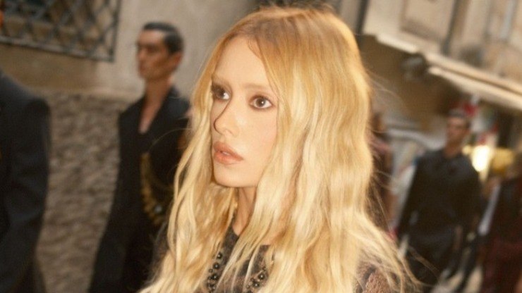 Maria Braz marca presença em desfile da Dolce&Gabbana na Itália