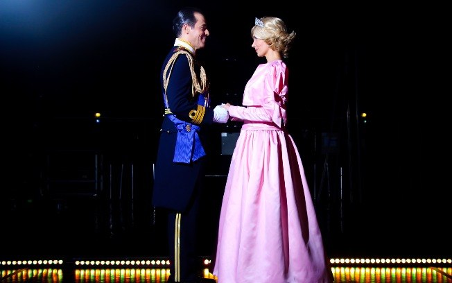 Cláudio Lins e Sara Sarres em Diana - O Musical