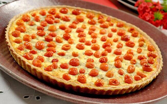 Foto da receita Quiche de queijo de cabra com tomatinhos pronta.