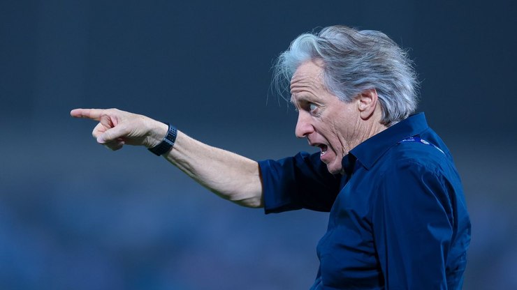 Al-Hilal faz reunião urgente para definir situação de Jorge Jesus