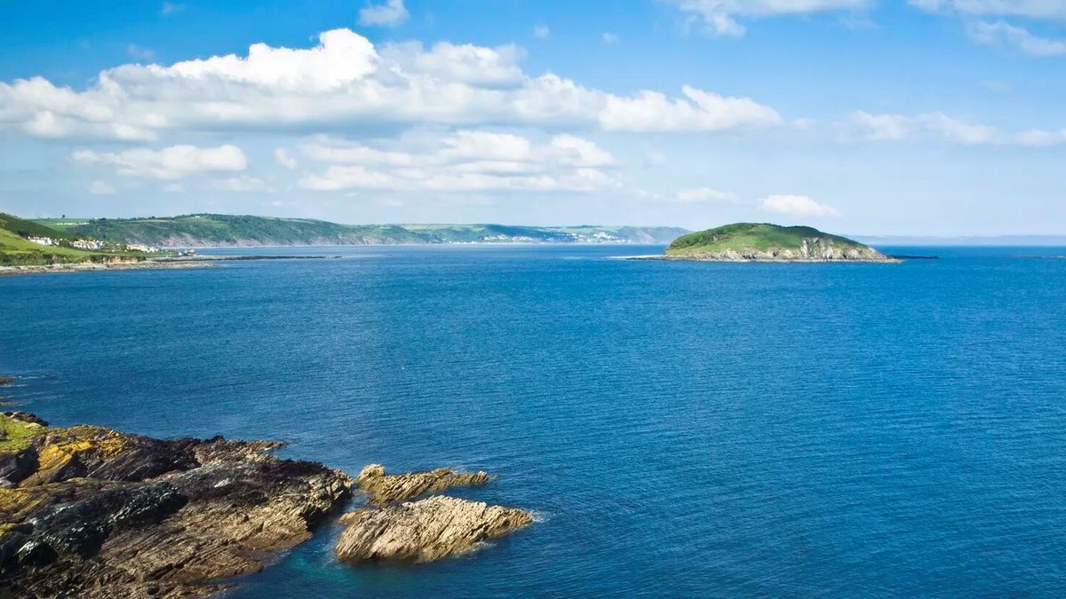 Vista para ilha de Looe, na Cornualha Vista para ilha de Looe, na Cornualha