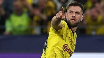 Borussia Dortmund vence PSG e sai na frente por vaga na final