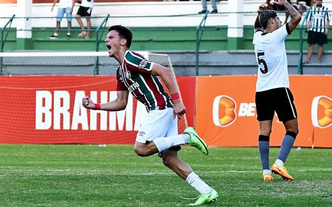 Marcos Pedro projeta transição para profissional do Fluminense e comenta estilo de jogo: 'Defender atacando'
