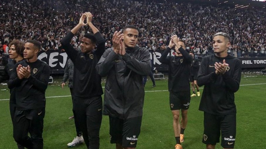 Corinthians estende contrato de Wesley