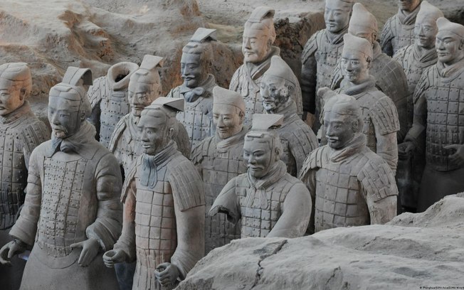 Exército de Terracota que guarda a tumba do primeiro imperador da China foi descoberto por acaso