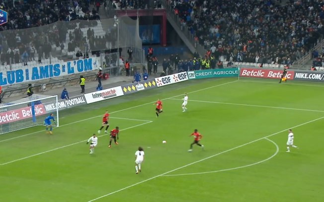 Guendouzi acompanha o ataque e faz belo gol de primeira pelo Olympique