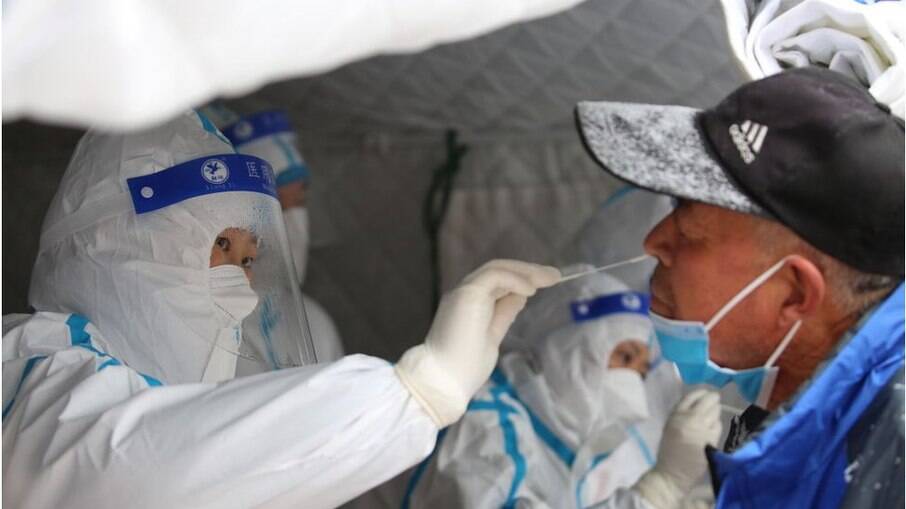 Covid-19: moradores de Pequim se preparam para nova onda da doença