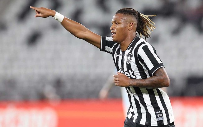 Aplausos para ele! Danilo tem feito grandes apresentações Aplausos para ele! Danilo tem feito grandes apresentações