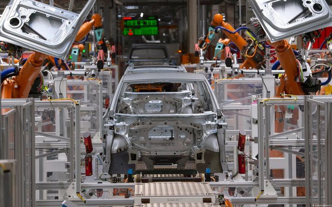 Volkswagen obteve em 2025 o menor lucro dos últimos 10 anos