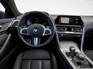 interior do BMW M 850i Coupe