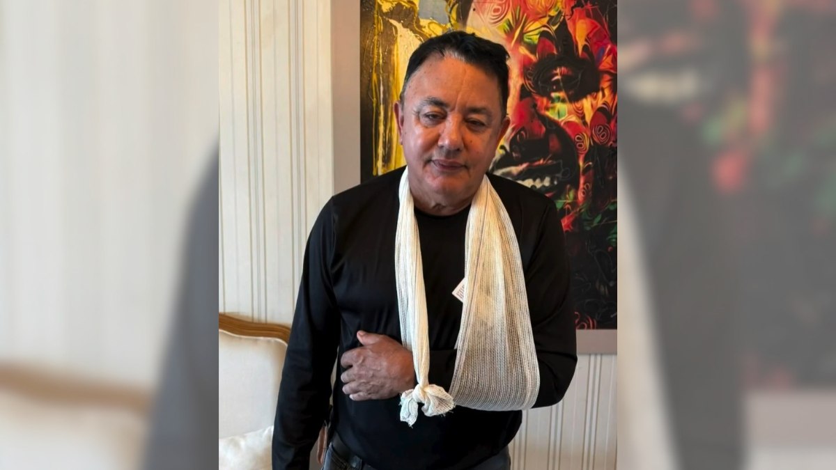 Pai de Cristiano Araújo é atropelado pela própria caminhonete Pai de Cristiano Araújo é atropelado pela própria caminhonete