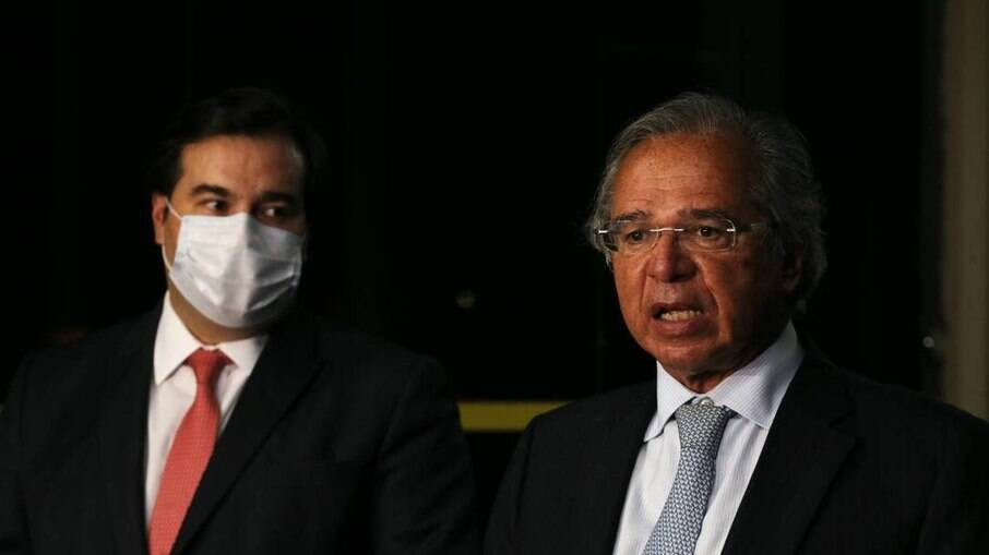 Paulo Guedes, ministro da Economia, e Rodrigo Maia, presidente da Câmara, enfrentam desentendimento público