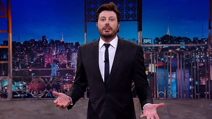 Danilo Gentili pode interessar à TV Record