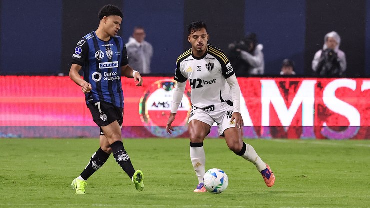 Dudu desencanta nos acréscimos, e Atlético busca empate na Sula