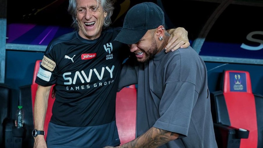 Neymar e Jorge Jesus se reencontram no centro de treinamento do Al-Hilal