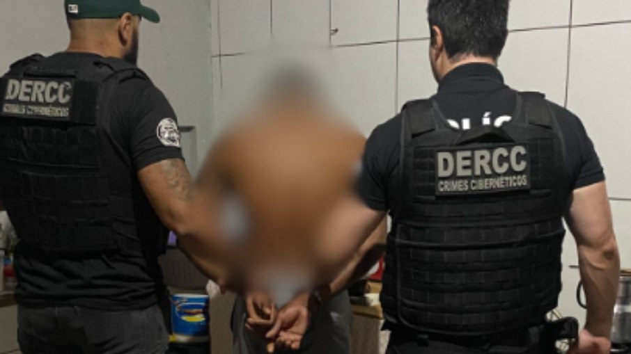 Homem preso em Goiás tinha mais de 1700 vídeo de pornografia infantil no celular Homem preso em Goiás tinha mais de 1700 vídeo de pornografia infantil no celular