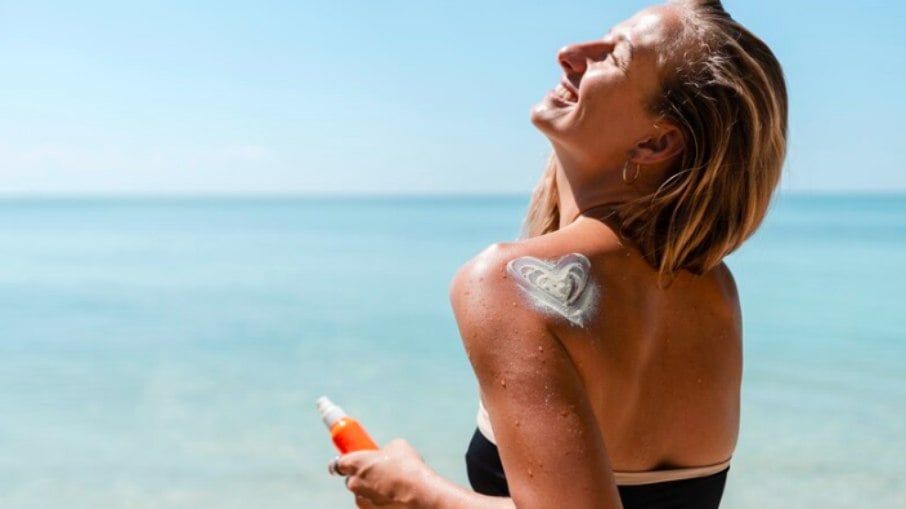 Dermatologista explica como escolher o FPS mais adequado para manter a pele protegida