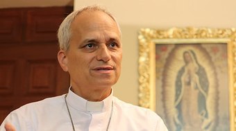 Papa%20Le%C3%A3o%20XIV%3A%20a%20trajet%C3%B3ria%20mission%C3%A1ria%20nas%20comunidades%20rurais%20do%20Peru
