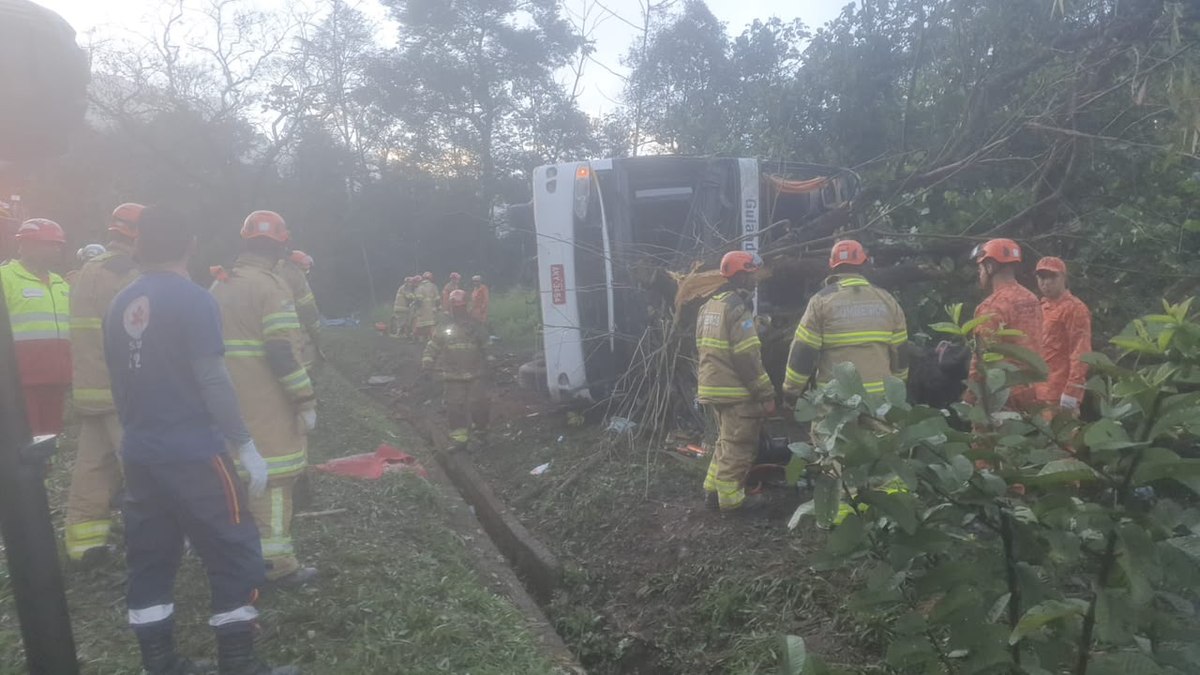Acidente aconteceu na madrugada deste domingo (16), no km 91 da BR-40