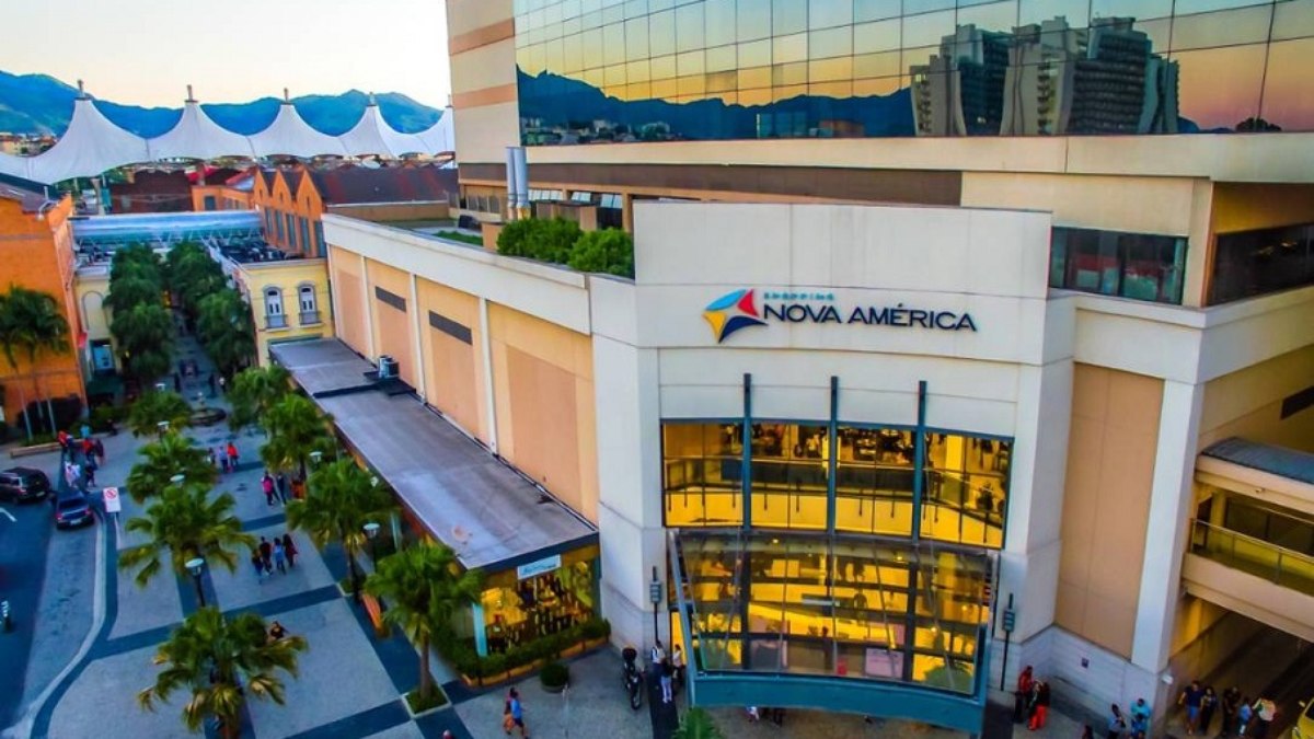 A fachada do Shopping Nova América, que fica na zona norte do Rio