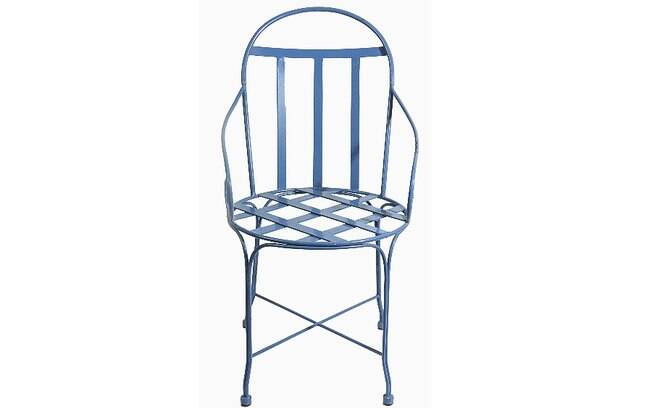 Com estrutura de ferro, a cadeira Gazebo é ideal para ambientes externos. Vendida na loja Dom Mascate