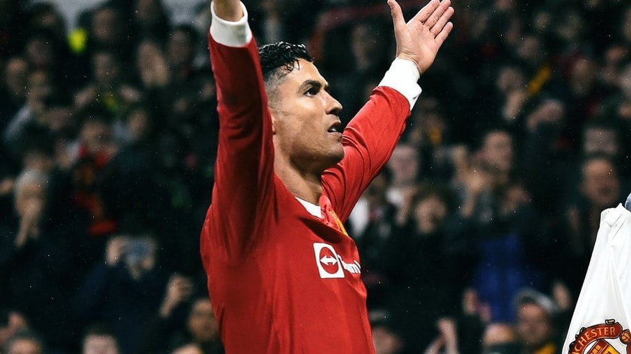 Cristiano Ronaldo anuncia retorno aos jogos do Manchester United
