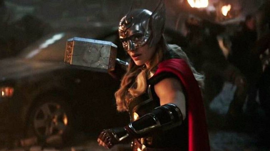 Thor: Chris Hemsworth aparece forte em último dia de filme da Marvel