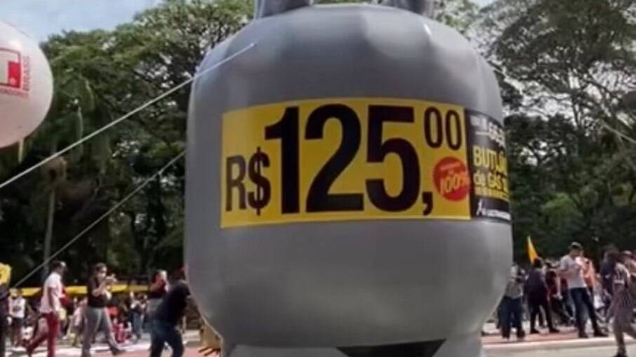 Manifestantes inflaram gás de cozinha em protesto ao aumento no preço do produto
