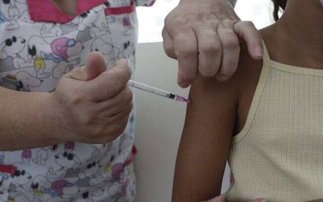 AO VIVO: Governo de SP faz coletiva sobre o calendário de vacinação infantil
