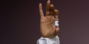 Brasil recebe remessa do antídoto para intoxicação por metanol