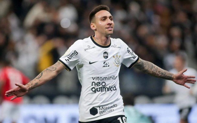 Vitória aguarda decisão judicial para acertar com Gustavo Mosquito, ex-Corinthians Vitória aguarda decisão judicial para acertar com Gustavo Mosquito, ex-Corinthians