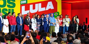 Lula pede votos de 28 milhões ausentes: “Sou bom no mata-mata”
