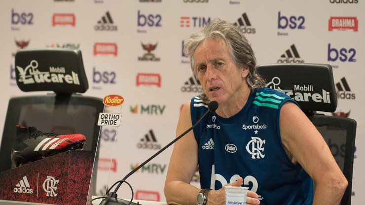 Jornalista detona Jorge Jesus: 