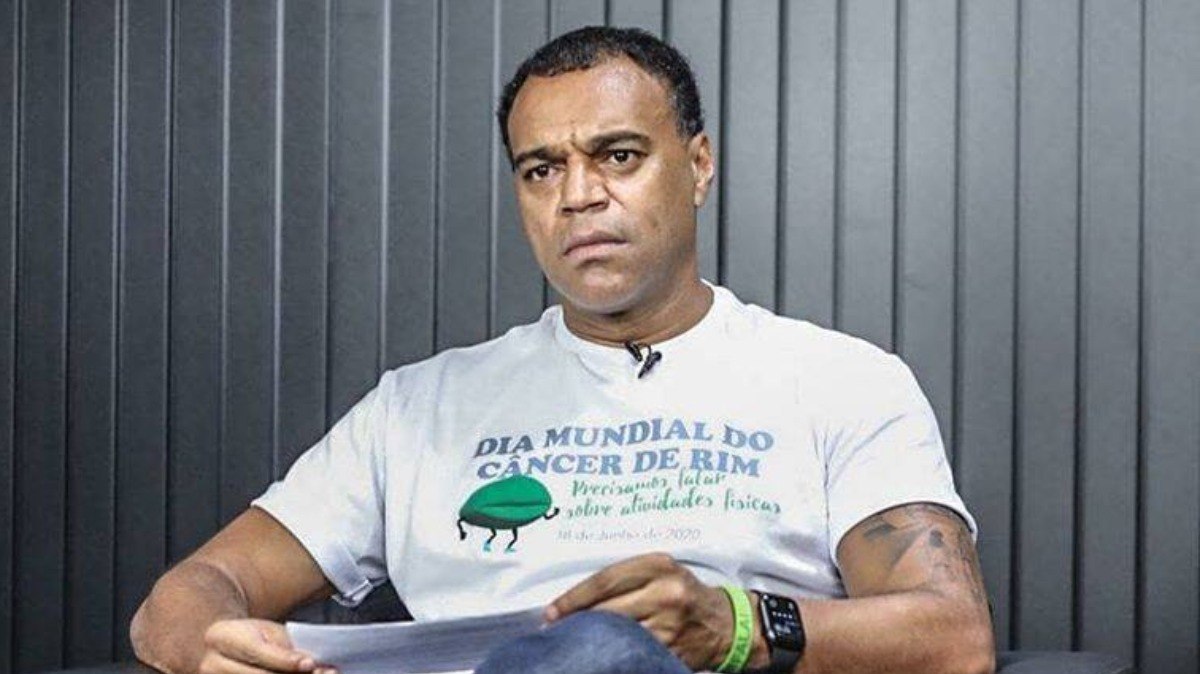 Ex-jogador Denilson opina sobre próximo técnico do Corinthians Ex-jogador Denilson opina sobre próximo técnico do Corinthians