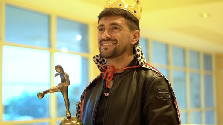 Majestade coroada: Arrascaeta recebe troféu Rei da América 2025