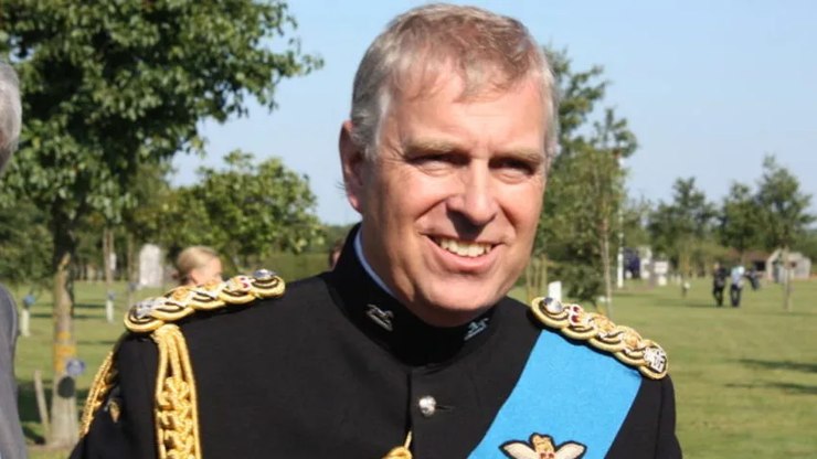Rei Charles reage a laços de Andrew com Epstein e apoiará polícia