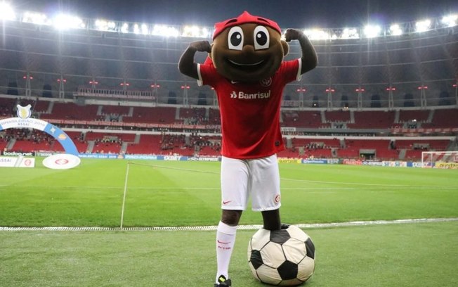 Jornalista acusa mascote do Internacional de importunação sexual e faz B.O após Gre-Nal