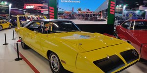 Salão de SP tem área dedicada a automóveis clássicos raros