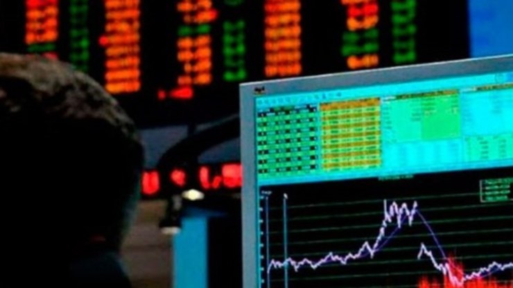 Ibovespa registra maior queda em quase 5 anos