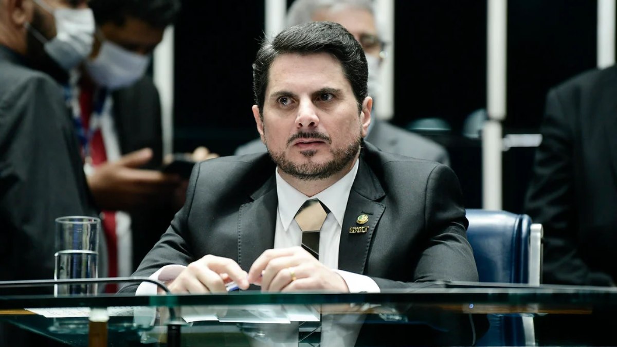 Marcos do Val denunciou Bolsonaro na quinta-feira (2)