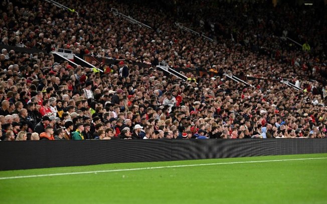Jogos de Manchester United e West Ham têm homenagens à Rainha Elizabeth