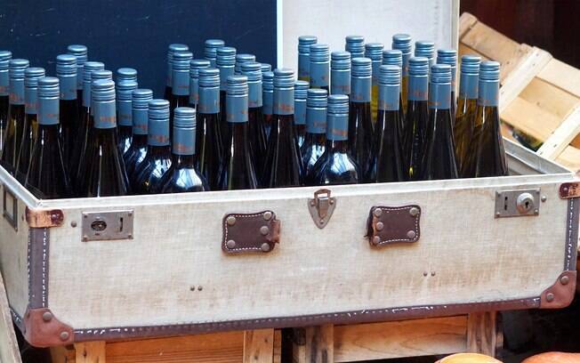 O transporte de vinho nas malas despachadas ou de mão precisa ser cuidadoso