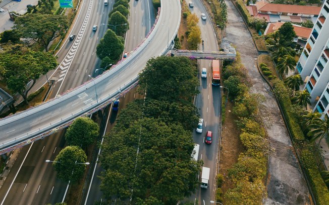 Ineficiência logística amplia emissões no transporte