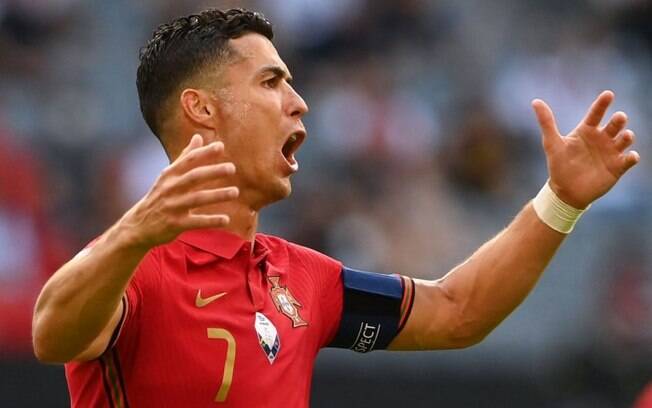 Após classificação de Portugal para a Copa do Mundo, fãs exaltam Cristiano Ronaldo na web