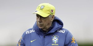 Lesão, corte e opção: Ancelotti nunca repetiu escalação do Brasil