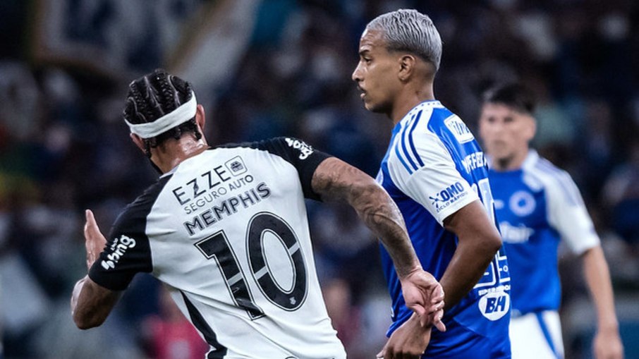 Cruzeiro e Corinthians medem forças nesta quarta (25)
