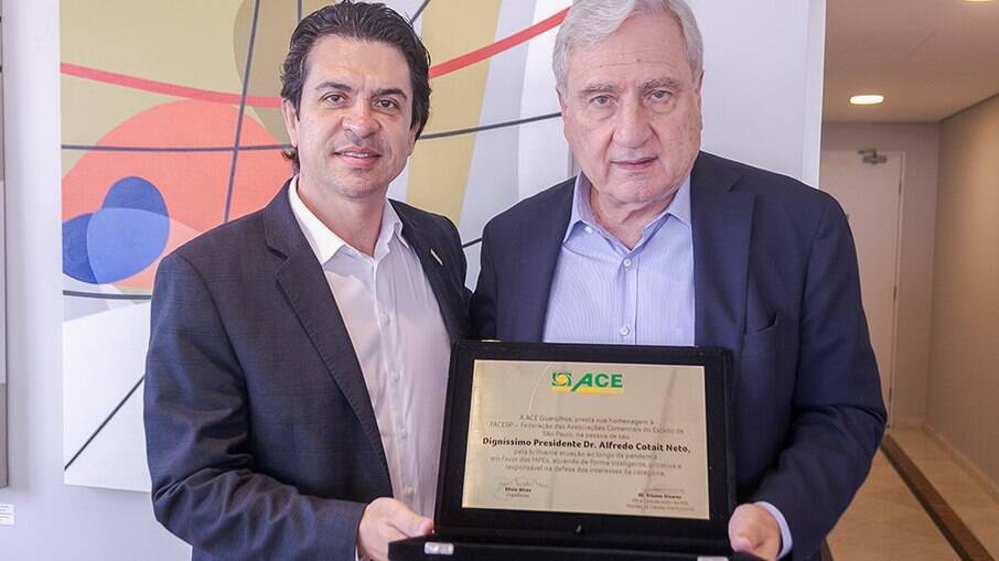 Além de presidir a FACESP e a Associação Comercial de São Paulo, acaba de assumir a Confederação das Associações Comerciais e Empresariais do Brasil (CACB). Além de presidir a FACESP e a Associação Comercial de São Paulo, acaba de assumir a Confederação das Associações Comerciais e Empresariais do Brasil (CACB).