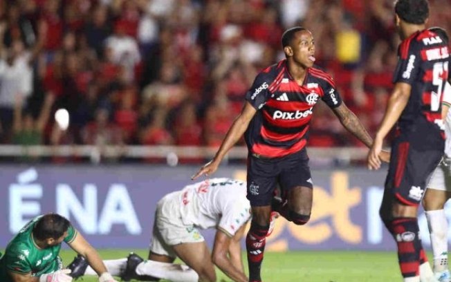Wallace Yan aproveita oportunidades no Flamengo