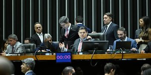 Senado aprova PL da Dosimetria, que reduz pena de Bolsonaro