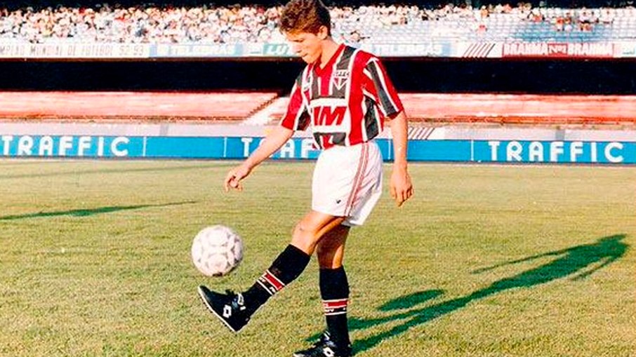 Juninho Paulista jogou duas partidas no mesmo dia em 1994